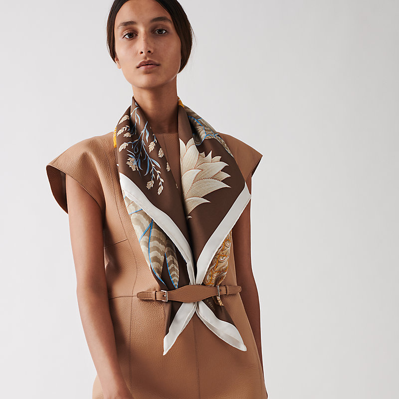 品良く着こなすため Index USA Hermès | 90 scarf Bromeliaceae 小物